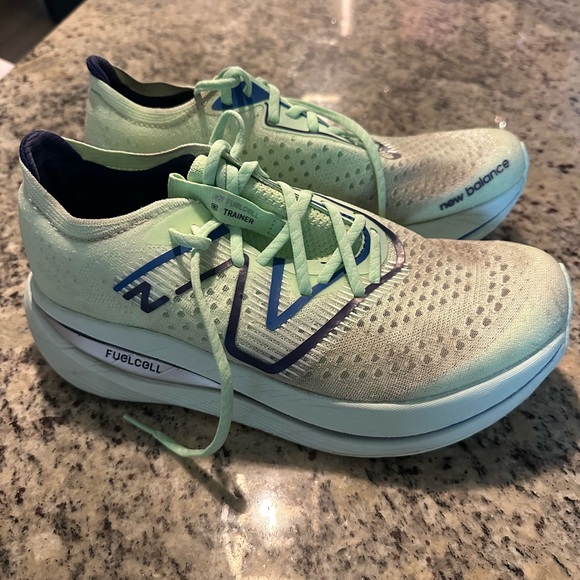 New Balance Other - New Balance FuelCell SuperComp Trainer Vibrant Spring Glow Violet Size 9.5